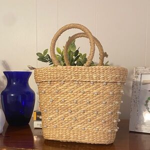 Elegant Tan Woven Women's Bag with Pearl Accents